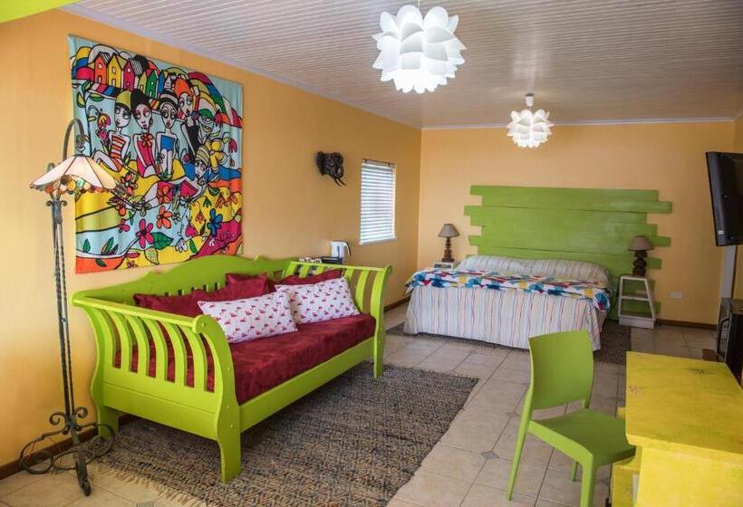 اتاق خانوادگی با چشم‌انداز دریا, Lagoon Loge