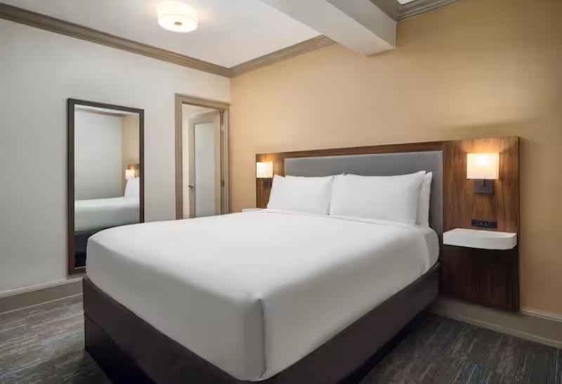 חדר סטנדרט, Iraipe Logroño