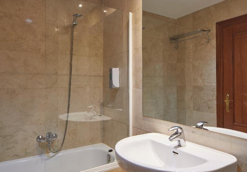 חדר סטנדרט, Iraipe Logroño