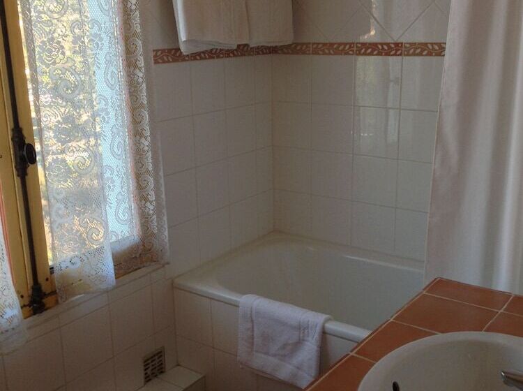 标准单人间, Miramar