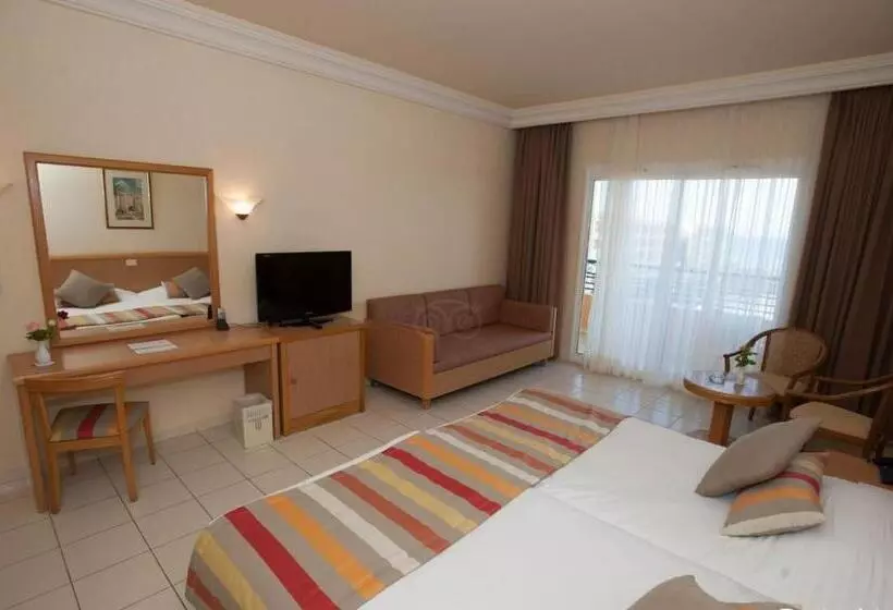 اتاق خانوادگی با چشم‌انداز دریا, Nour Palace Resort & Thalasso Mahdia