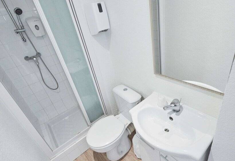 Номер Стандарт, Premiere Classe Cergy Saint Christophe