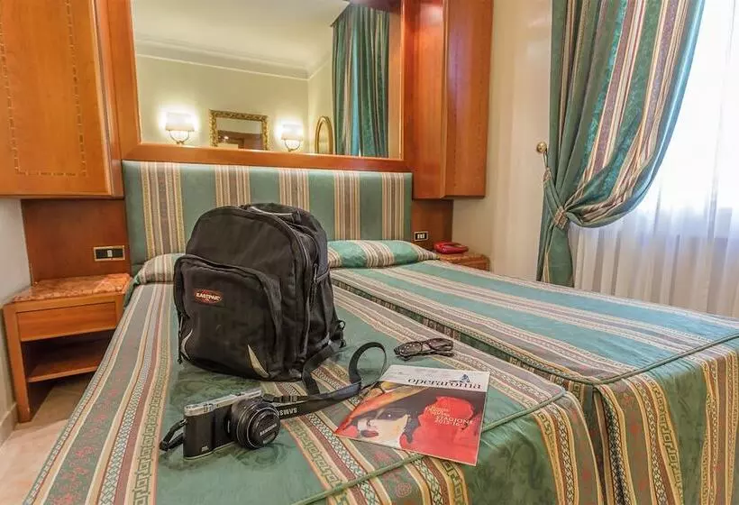 اتاق اکونومی, Raeli Hotel Lazio