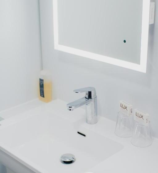 جناح إدارى, San Clu Hotel, Bar & Brasserie