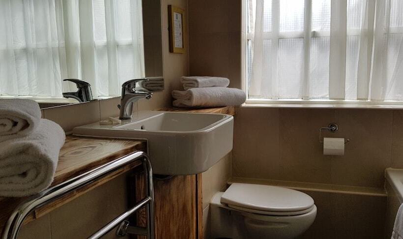 수피리어 룸, The Kings Arms