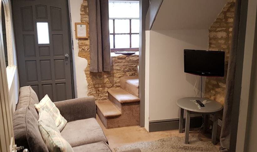 스탠다드 룸, The Kings Arms