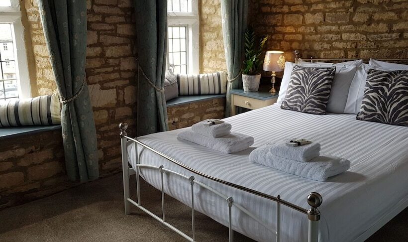 스탠다드 룸, The Kings Arms