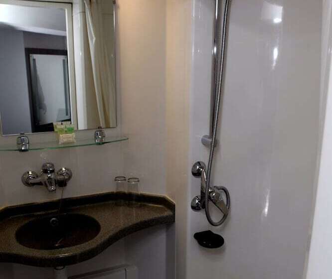 スタンダードシングルルーム, The Omega