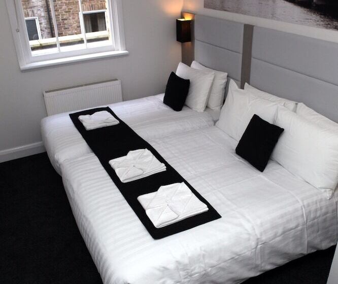 スタンダードトリプルルーム, The Omega