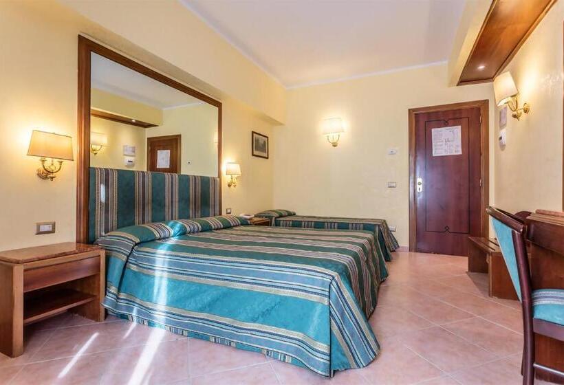 اتاق استاندارد سه نفره, Raeli Hotel Lazio