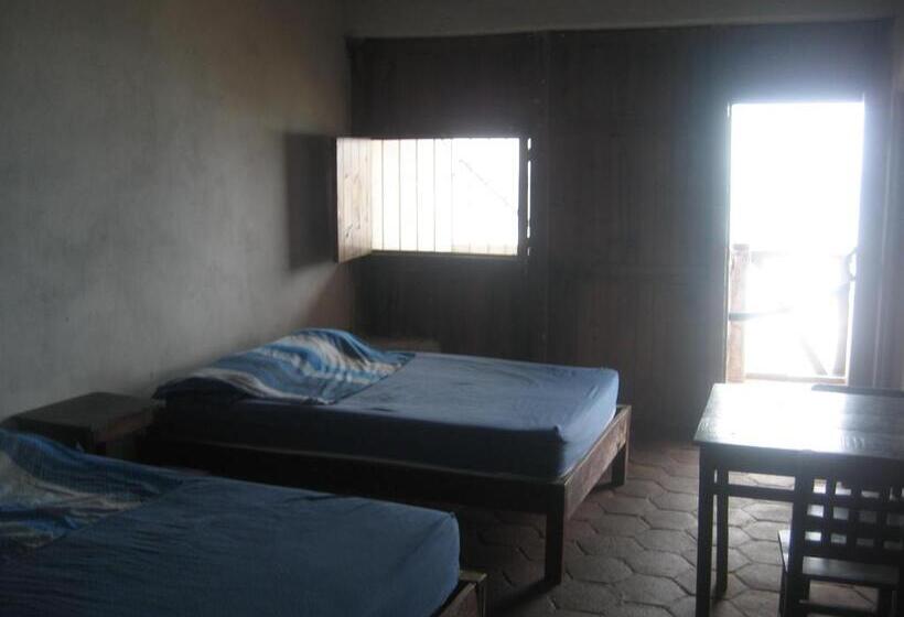 اتاق لوکس با بالکن و چشمانداز دریا, Posada Brisa Marina