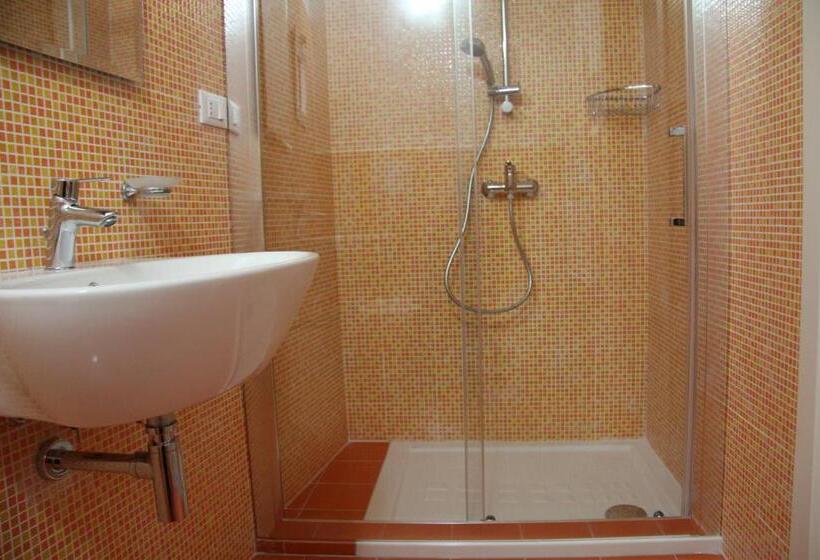 חדר סטנדרט לשלושה, B&b Il Ventaglio