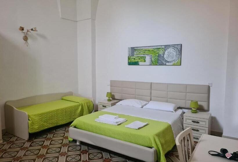 חדר סטנדרט לשלושה, B&b Il Ventaglio