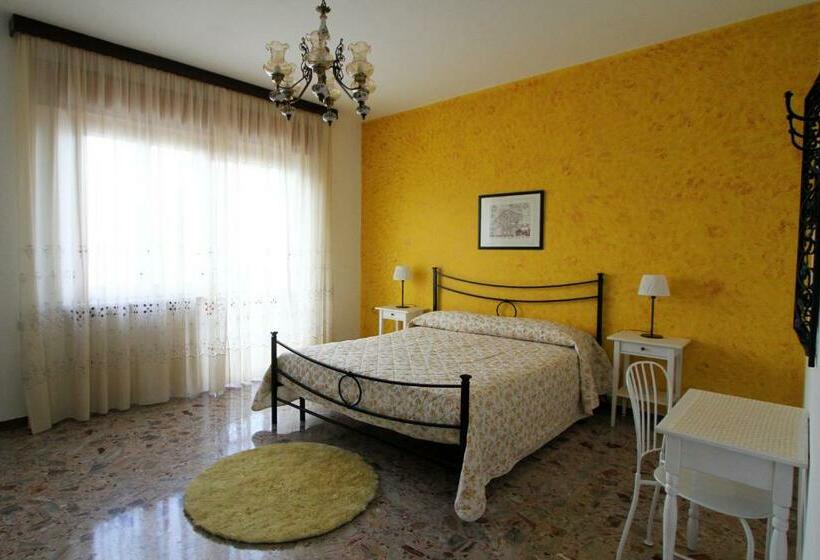 اتاق استاندارد با بالکن, B&b L'armonia
