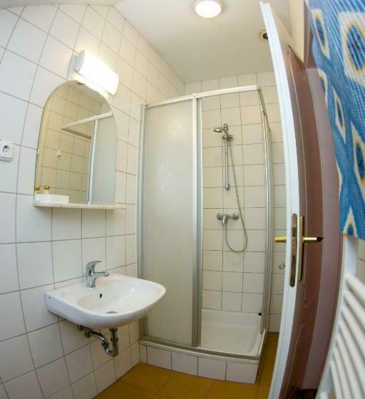 غرفة قياسية, Gilde Panzió