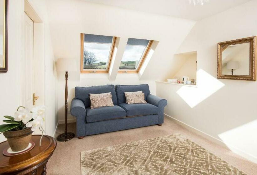 جناح سوبيريور, Mill House