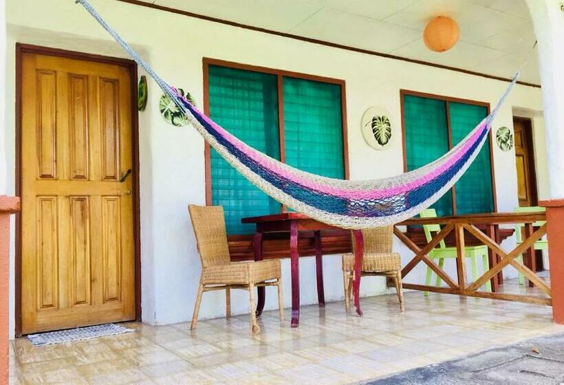 اتاق استاندارد سه نفره, Cabinas Palmer Makanda
