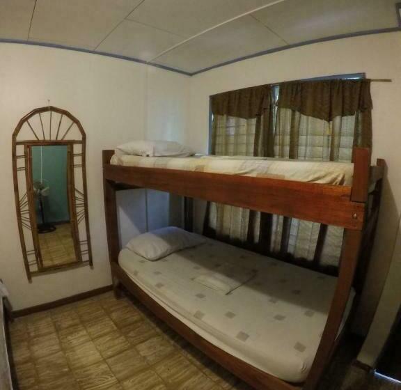 اتاق کلاسیک سه تخته, Cabinas Palmer Makanda