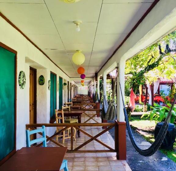 标准间, Cabinas Palmer Makanda