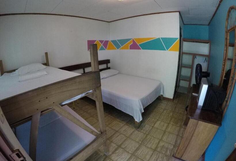 اتاق راحتی سه تخته, Cabinas Palmer Makanda