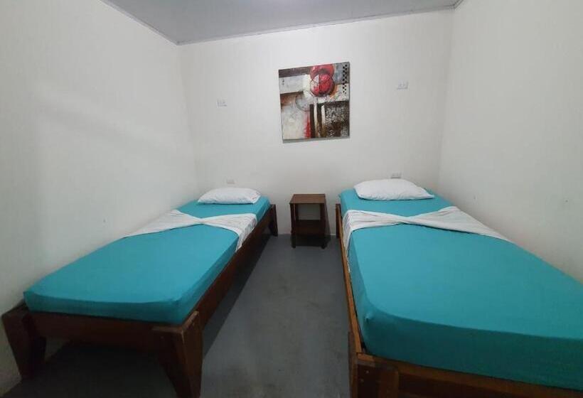 带共用浴室的标准房间, Cabinas Palmer Makanda