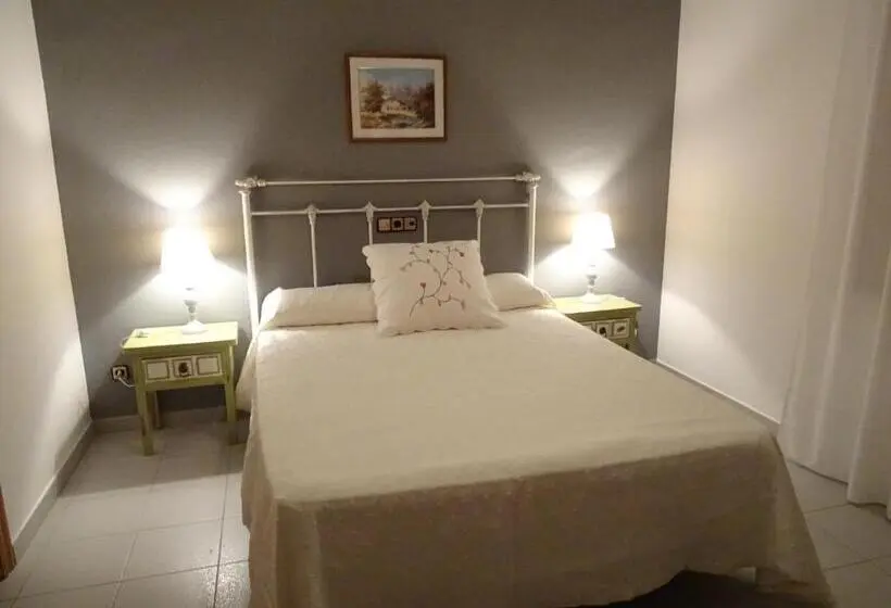 اتاق استاندارد با تخت دوبل, Hostal Pirineos Ainsa
