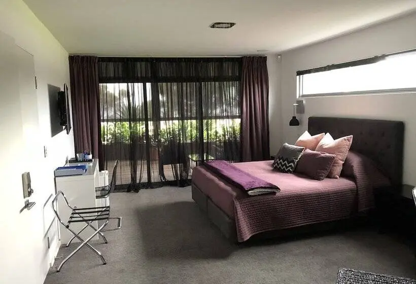 身障者適用スイートルーム, Starhaven Retreat