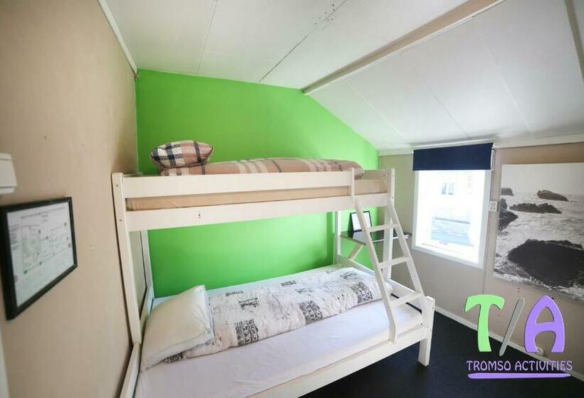 스탠다드 룸 공동 욕실, Tromso Activities Hostel