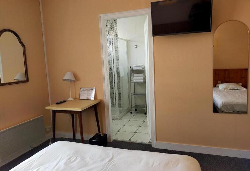 标准三人间, Hôtel Des Biches