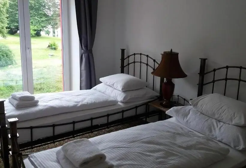 スタンダード４人部屋, Bouczech
