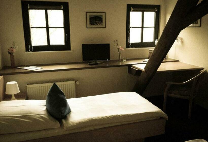 Номер Стандарт, Altes Bierhaus