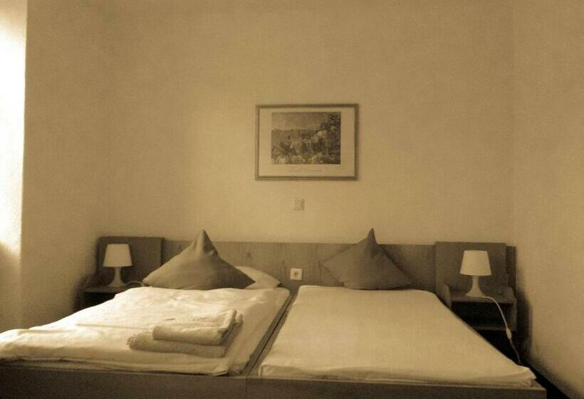 Номер Стандарт, Altes Bierhaus