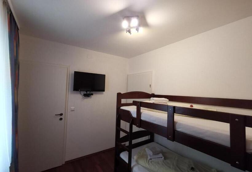 جناح عائلي, Kärntnerhof & Suiten 3 Stern Superior