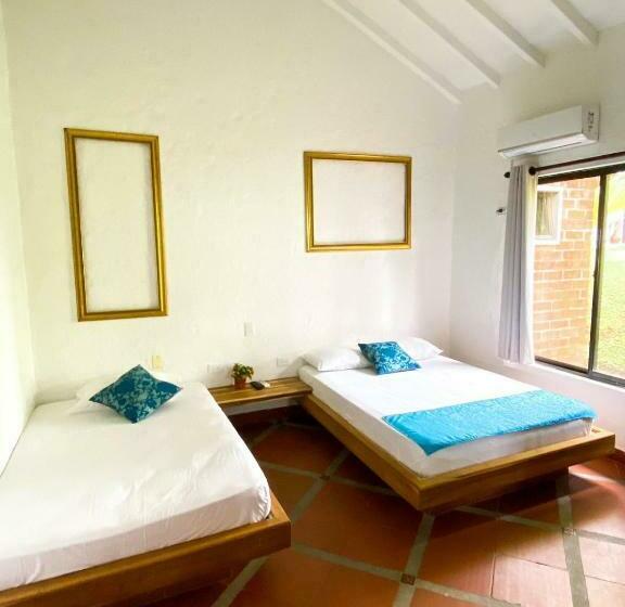 标准三人间, La Manola Finca