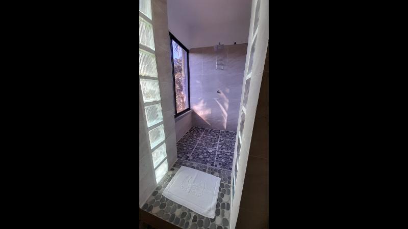 家庭间, La Manola Finca