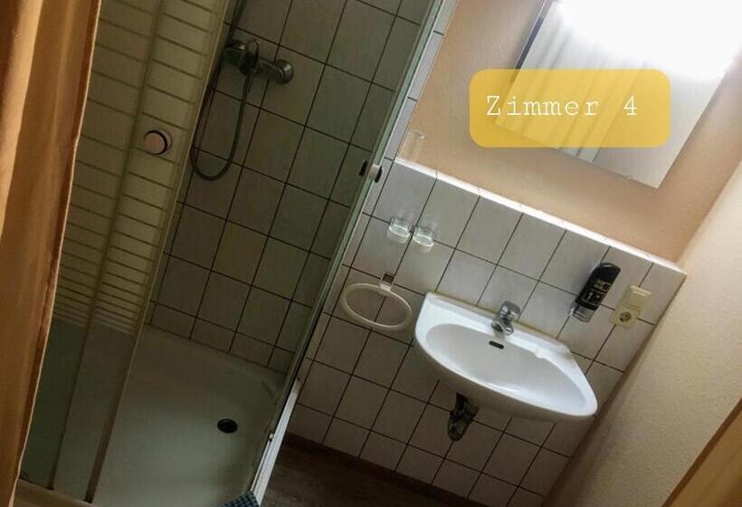 スタンダードトリプルルーム, Anno Brechtorf