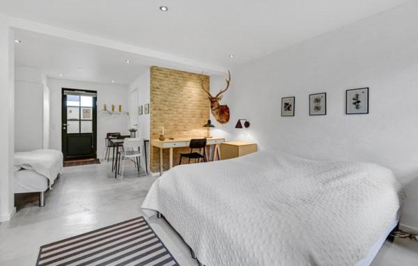 חדר סטנדרט לארבעה, Hedegaarden