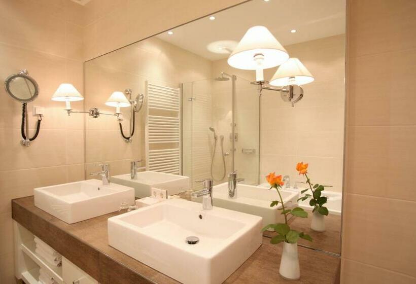 חדר דלוקס עם מרפסת, Restaurant Krone