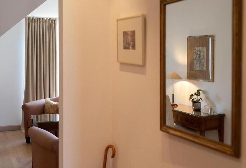 סוויטת ג'וניור דלוקס, Restaurant Krone