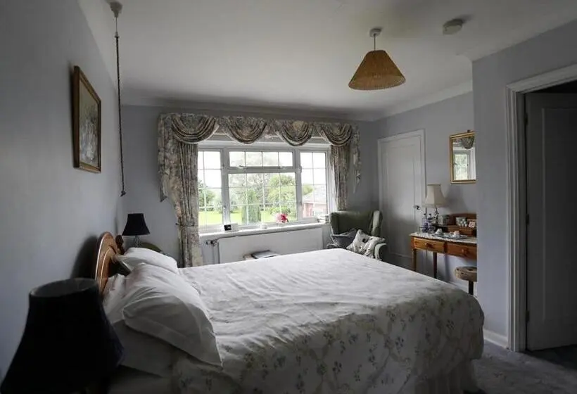 キングサイズベッドのスタンダードルーム, Newmans Hall Bed & Breakfast