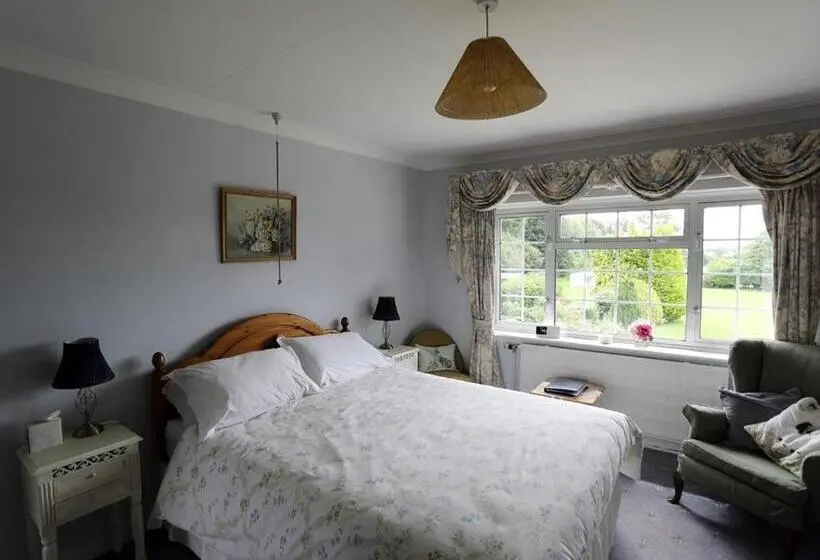 キングサイズベッドのスタンダードルーム, Newmans Hall Bed & Breakfast