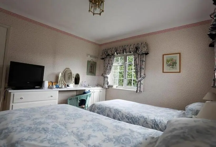ガーデンビュースタンダードルーム, Newmans Hall Bed & Breakfast
