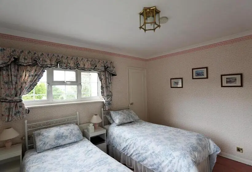 ガーデンビュースタンダードルーム, Newmans Hall Bed & Breakfast