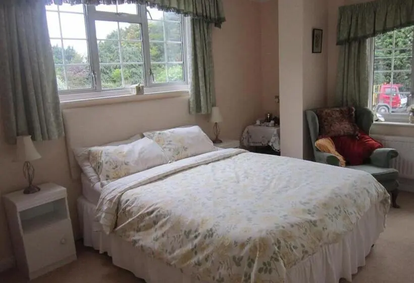スタンダードルーム, Newmans Hall Bed & Breakfast