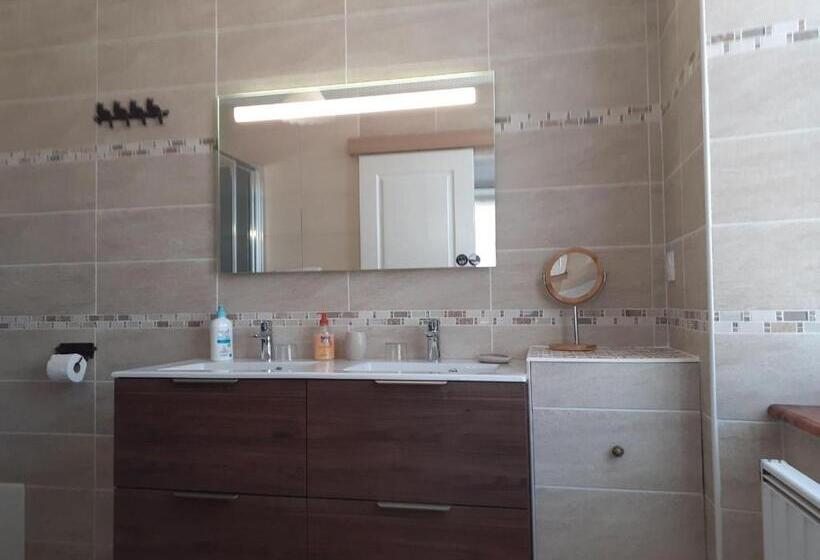 标准间, La Maison De La Fontaine, Le Beny Bocage