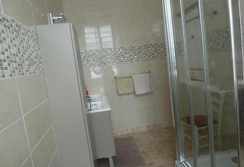 标准间, La Maison De La Fontaine, Le Beny Bocage