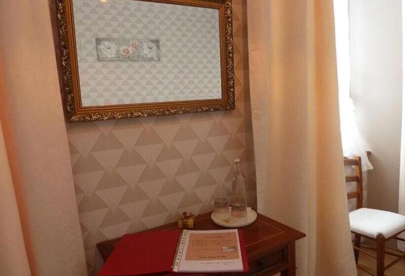 标准间, La Maison De La Fontaine, Le Beny Bocage