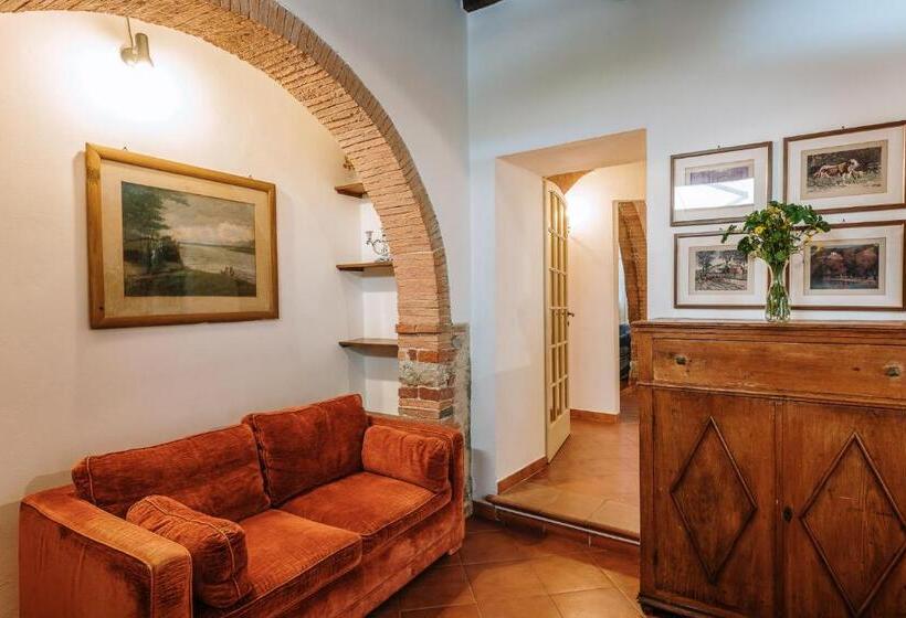 דירת חדר בקומת קרקע, Borgo Villa A Sesta