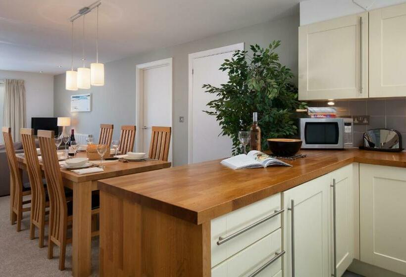 3间卧室的房子, The Valley