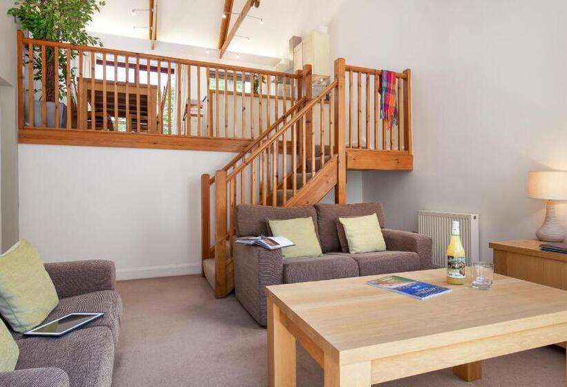 3间卧室的房子, The Valley